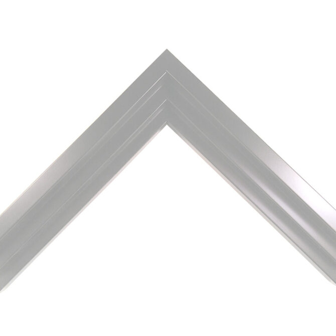 White floating frame